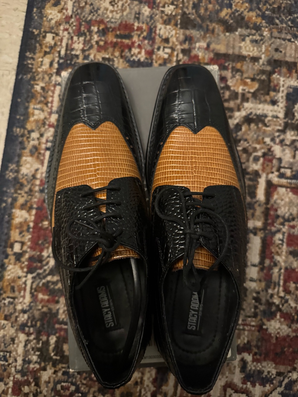 NWT Men’s Stacy Adams Croc-Textured Leather Wingtip Oxfords in Black/Tan